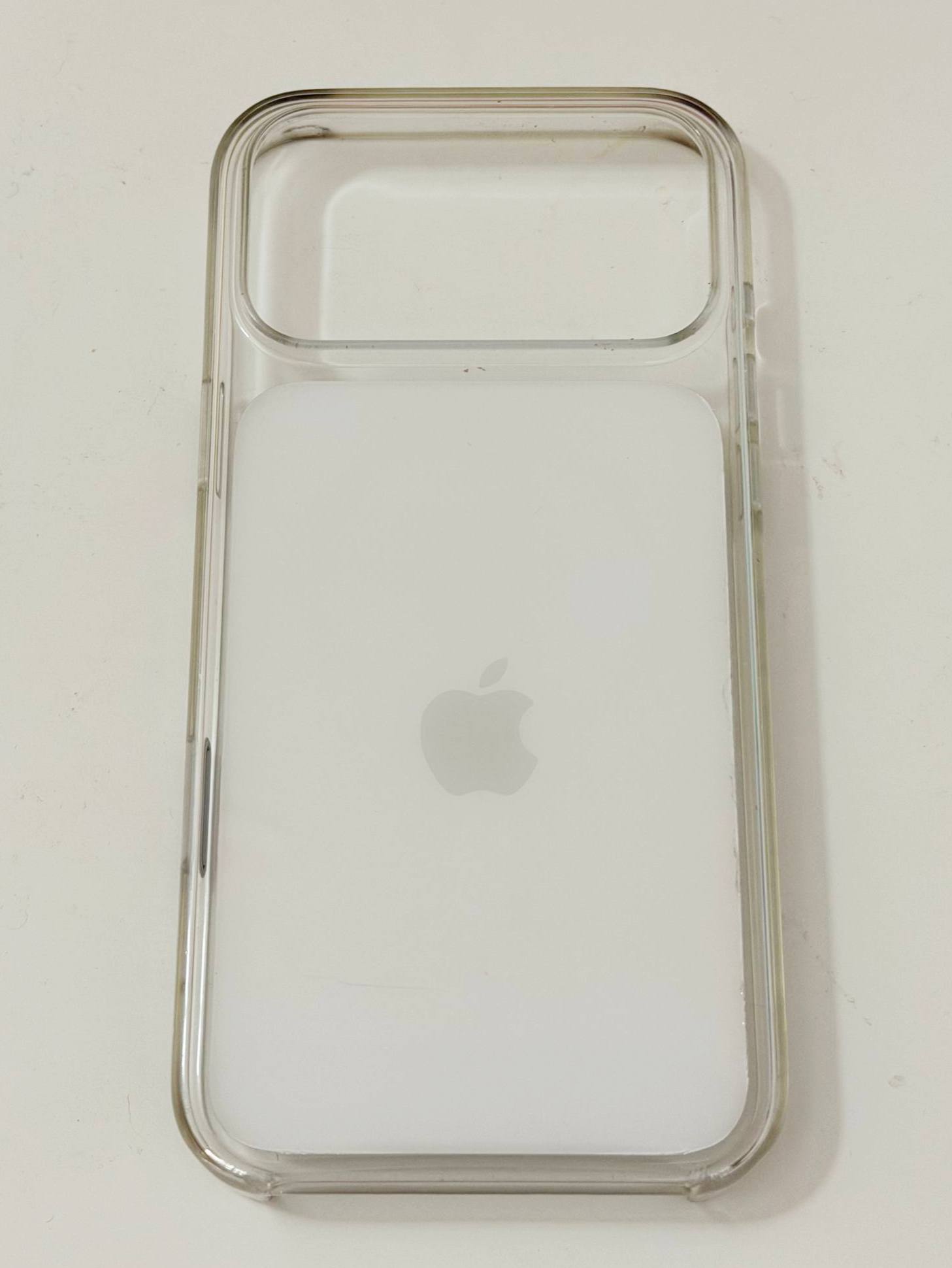 Продаю свой iPhone 17 pro max 256 Gb silver Аккумулятор 94%, состояние отличное, использов