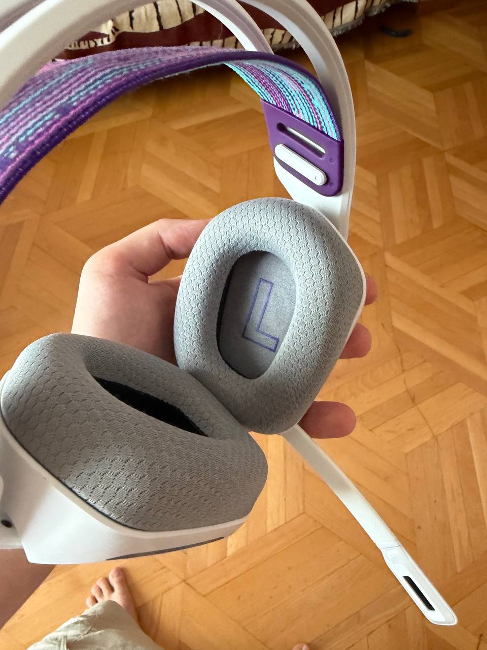 Продаю наушники Logitech 733 🎧 Беспроводные, микрофон сьемный. В отличном состоянии. Почти
