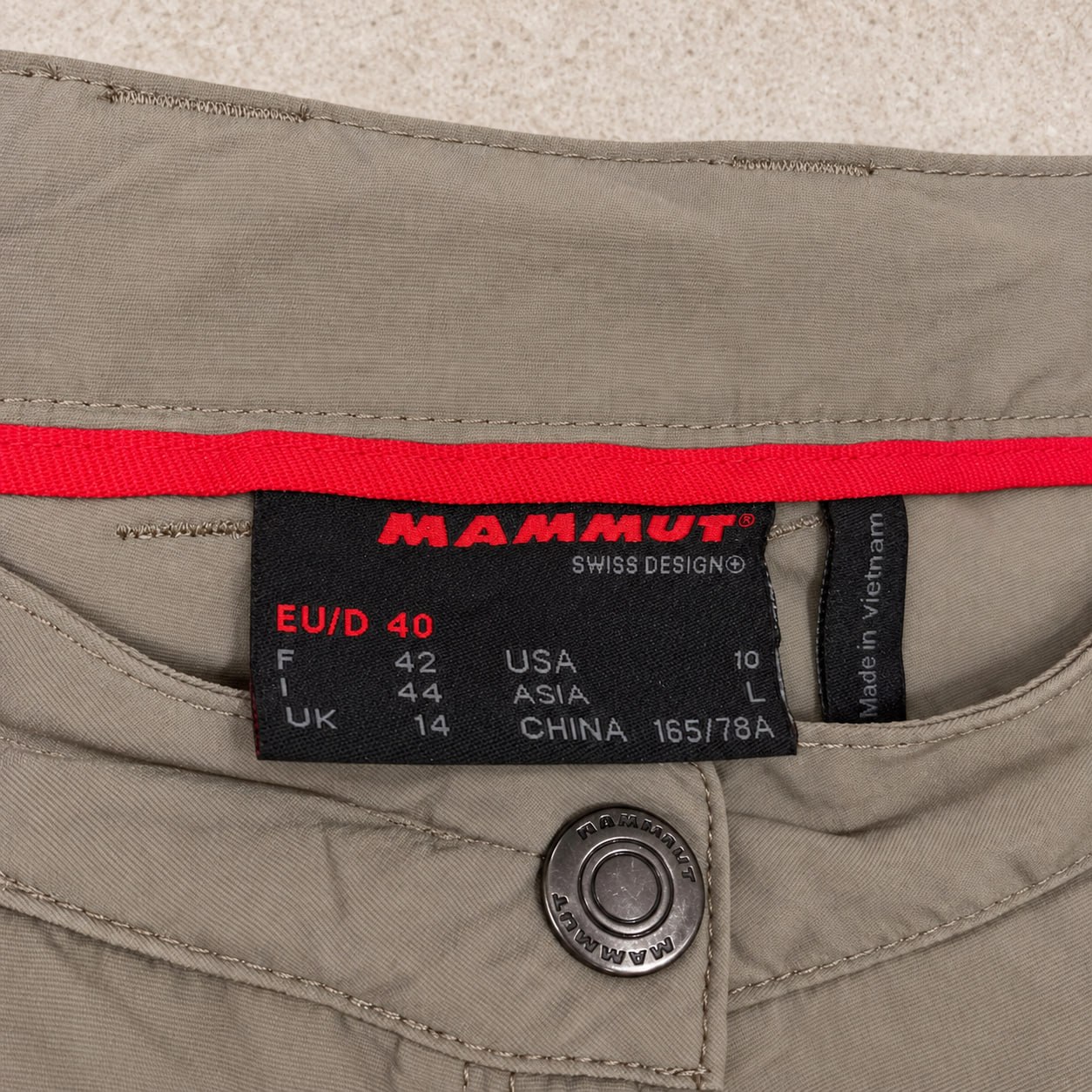 Mammut Zip-Off Trekking Pants Размер: EU 40 / USA 10 / Asia L Треккинговые штаны-трансформ