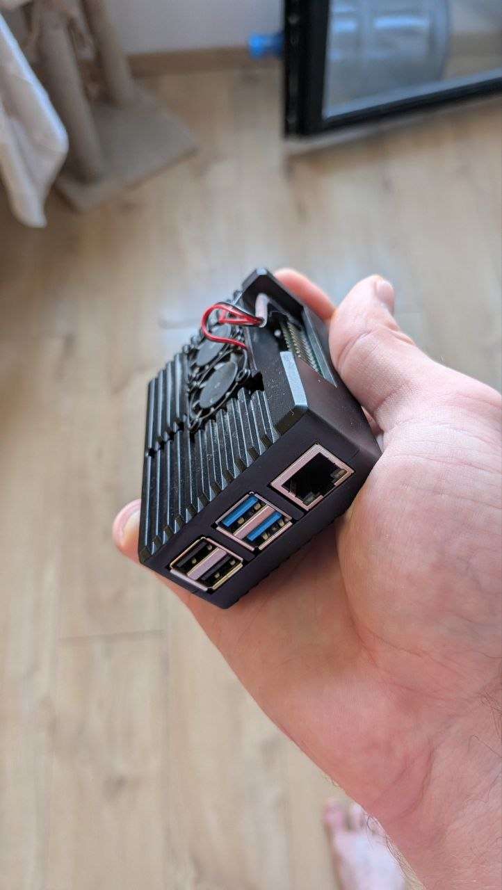 Микрокомпьютер Raspberry Pi 4 Model B 4GB RAM +512GB MicroSD +металлический защитный кейс