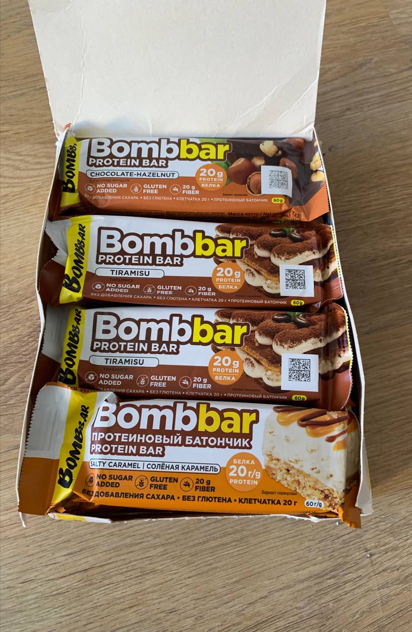 Протеиновые батончики Bombbar 16шт Микс вкусов (6 шт шоколад-фундук, 4 шт соленая карамель