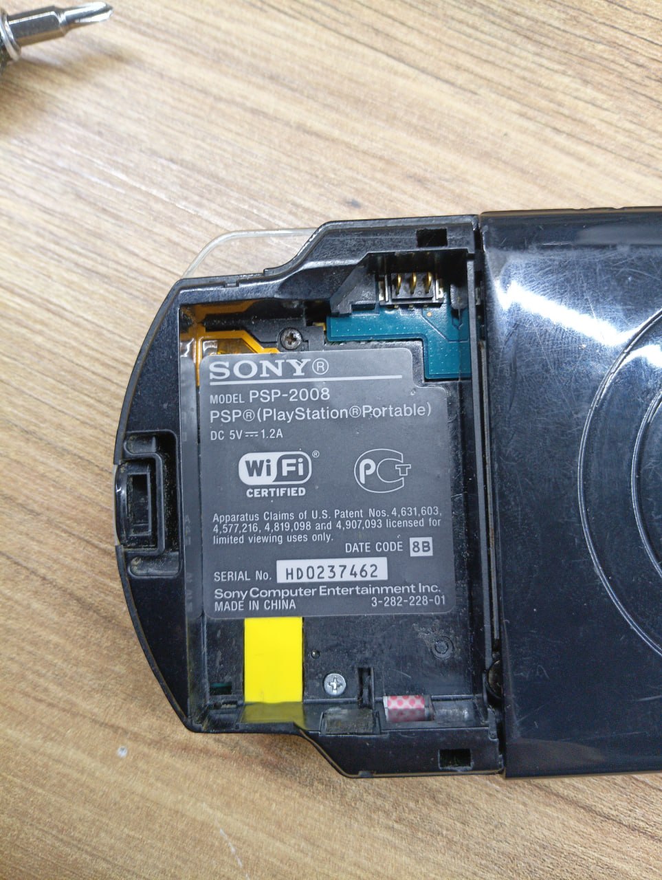 Продам psp 2008, прошита на promod с плагинами на wifi с wpa2 заклинил слот карты памяти и