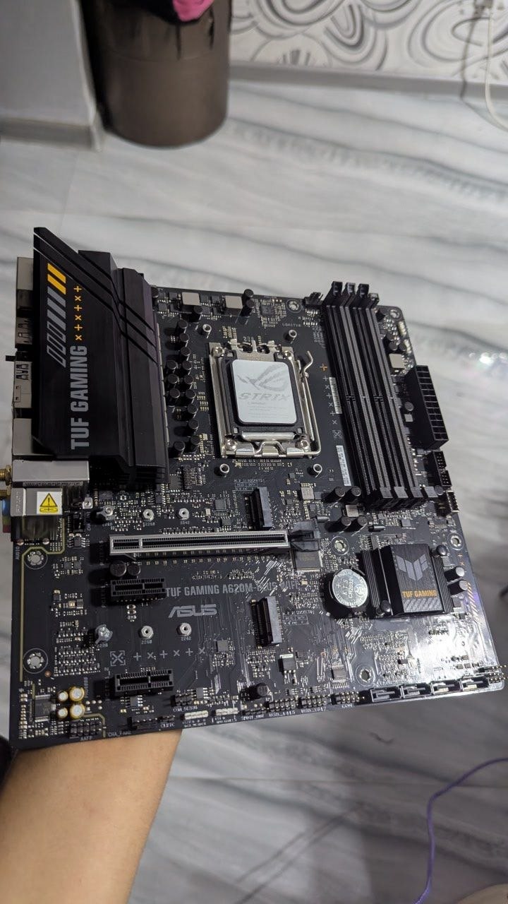 Продается материнская плата Asus tuf gaming a620 m-plus WiFi MATX am5 socket в рабочем сос