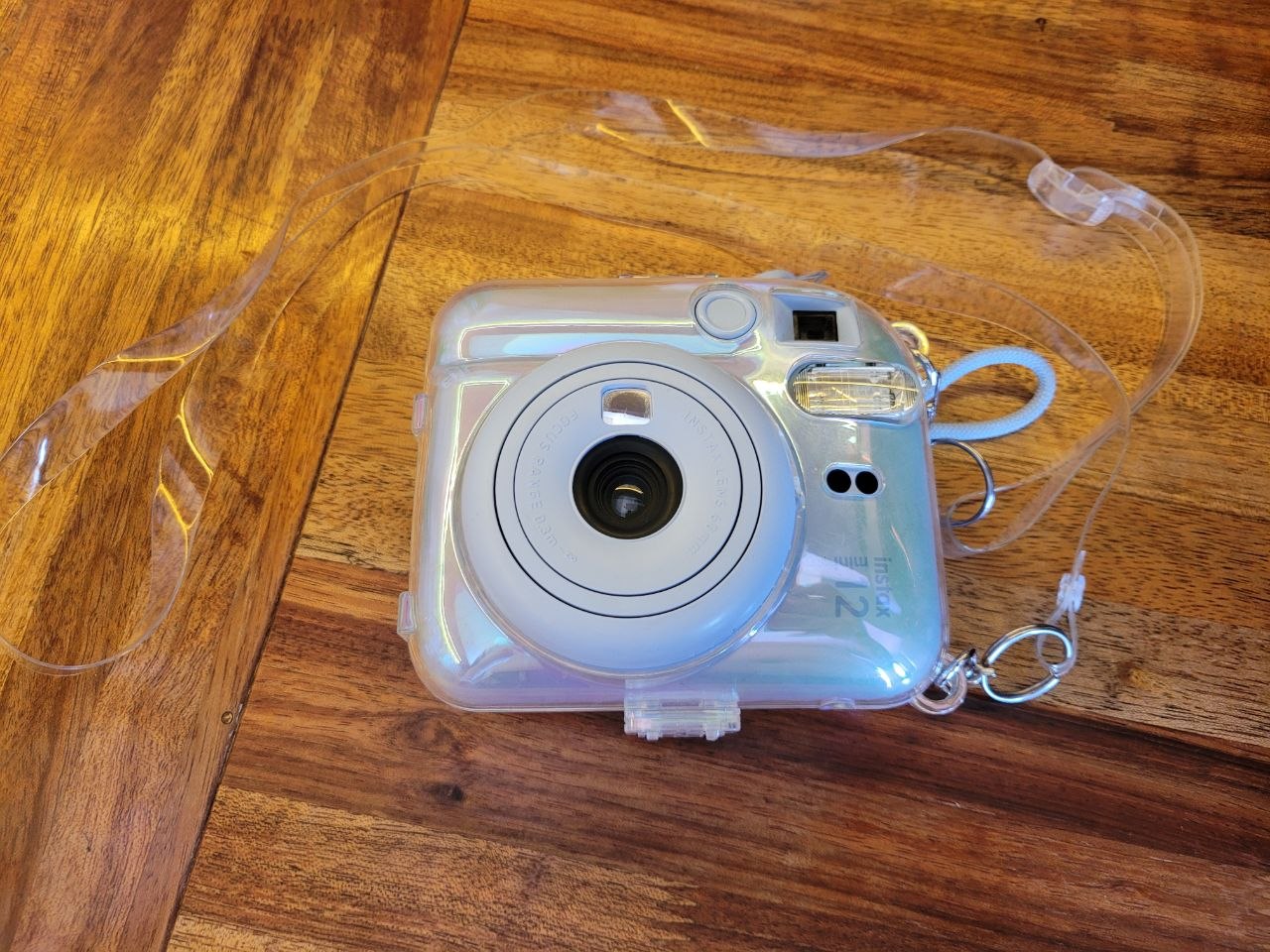 Instax 12 mini + удобный чехол 220 gel Сабуртало. Могу подъехать к вам при случае Продаю,