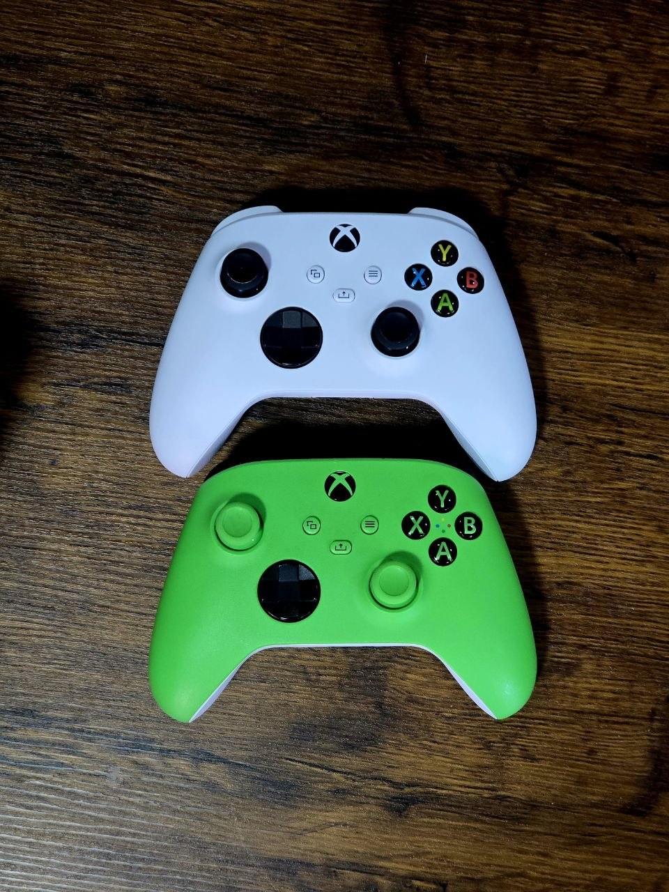 Microsoft Xbox Series X/S Controller Оригинальный контроллер Xbox в отличном состоянии. По