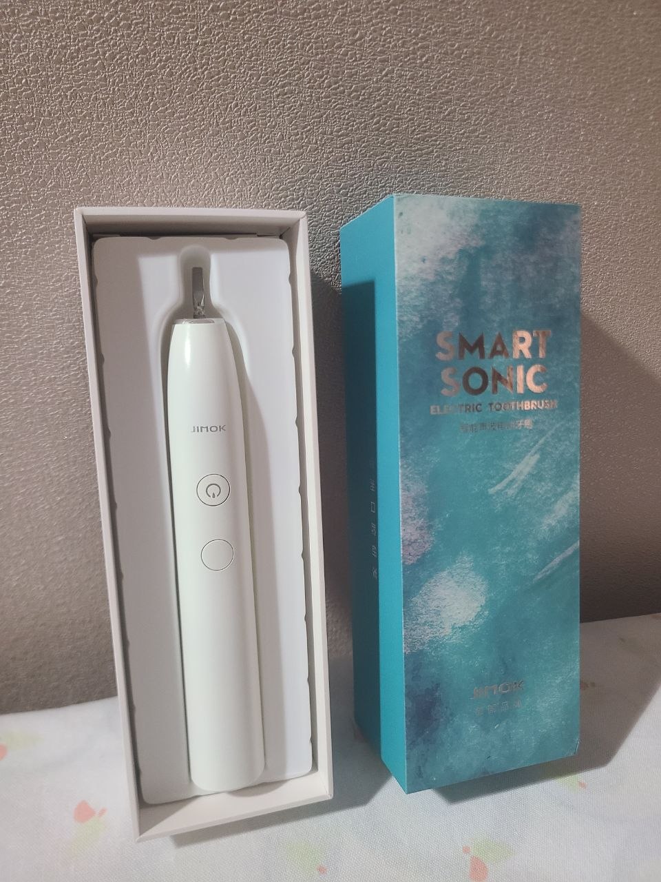 Продается электрическая зубная щетка Jimok K2. В хорошем состоянии. Без насадок. В комплек