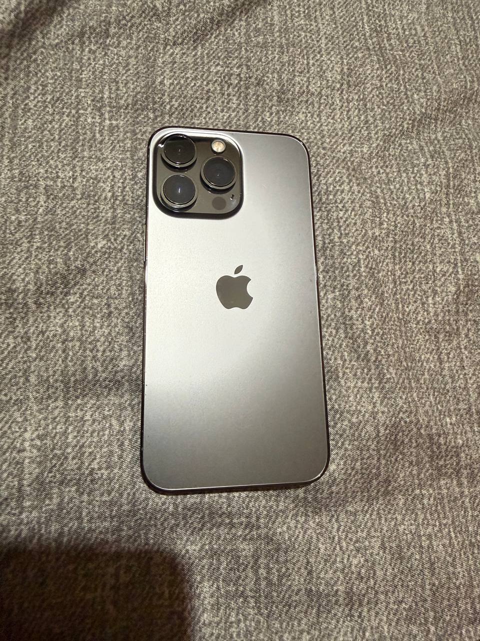 iPhone 13 Pro В хорошем состоянии, все работает исправно. Батарея 75% 900 лари