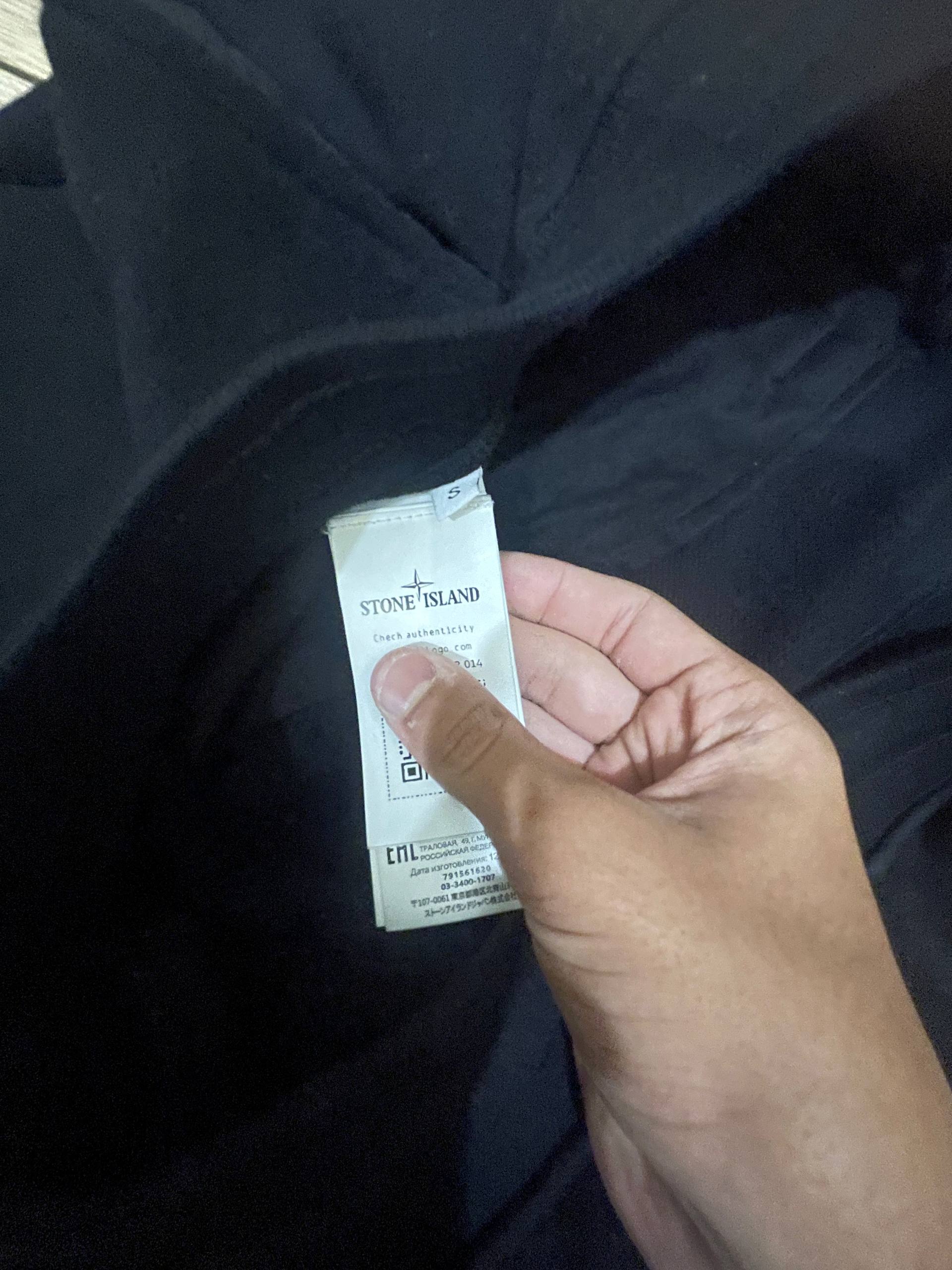 Stone island shorts Price:60 Size:M